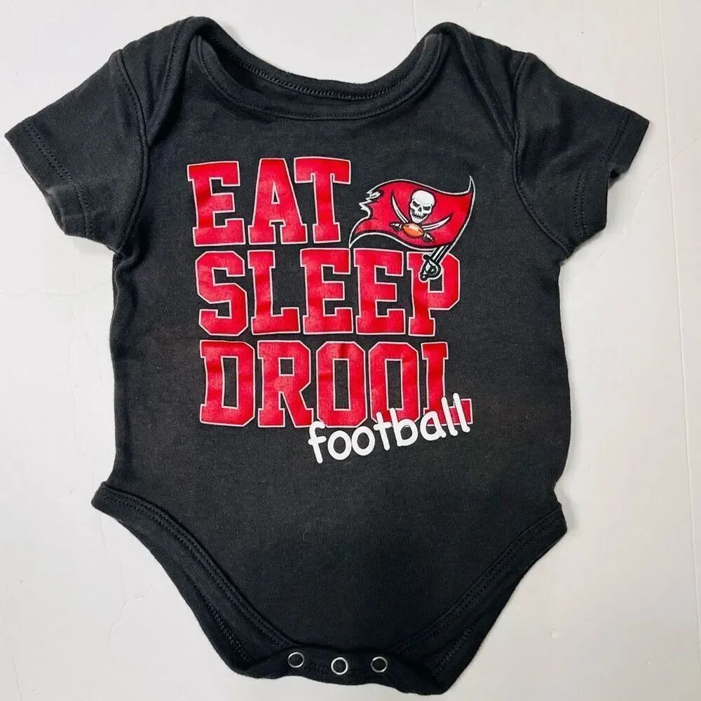 NFL Tampa Bay Buccaneers Bodysuit Boys Size 3/6 M